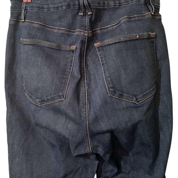 Good American Straight Leg Ankle Jeans‎ - Picture 5 of 7